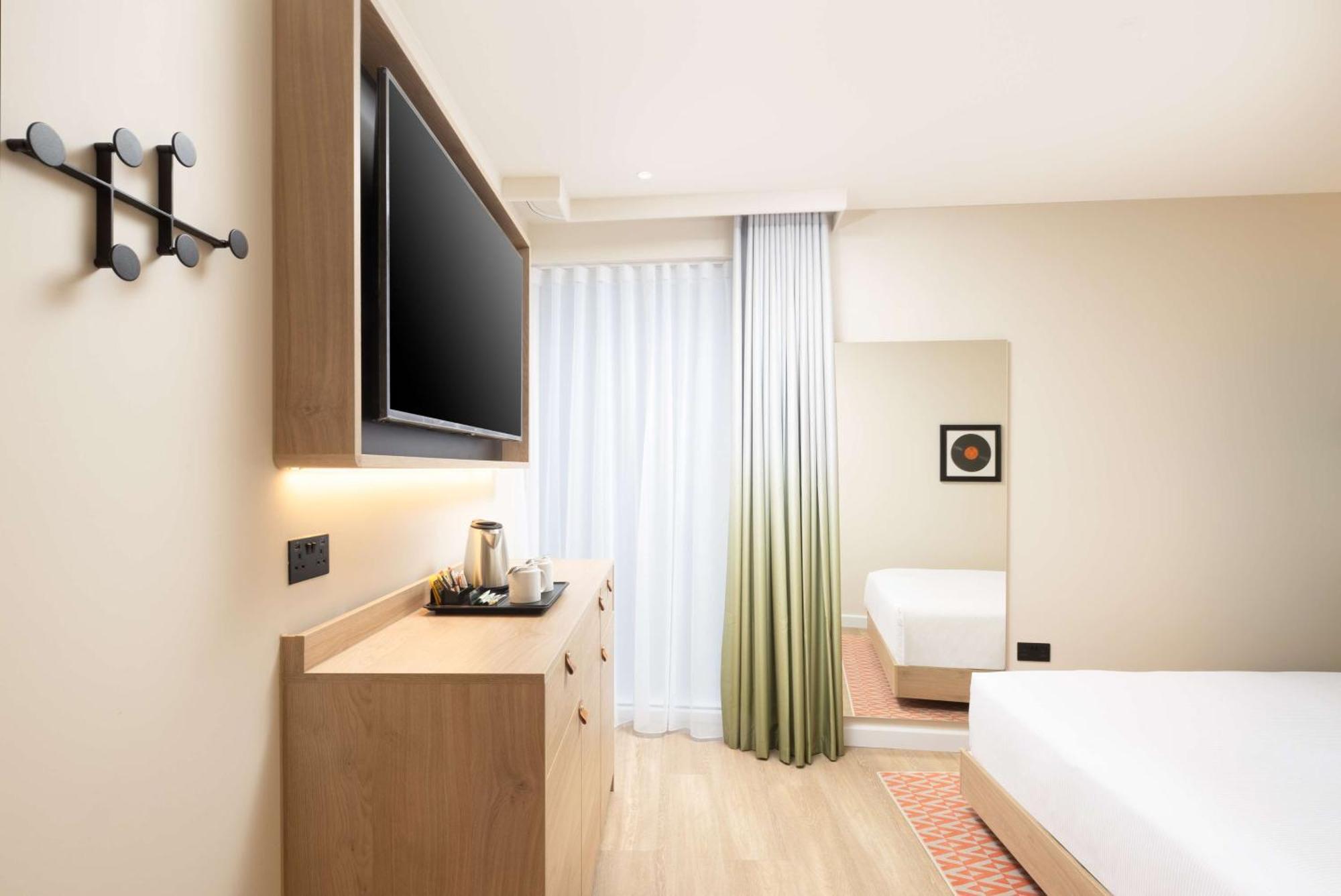 Hampton By Hilton London Old Street Hotel Exterior photo